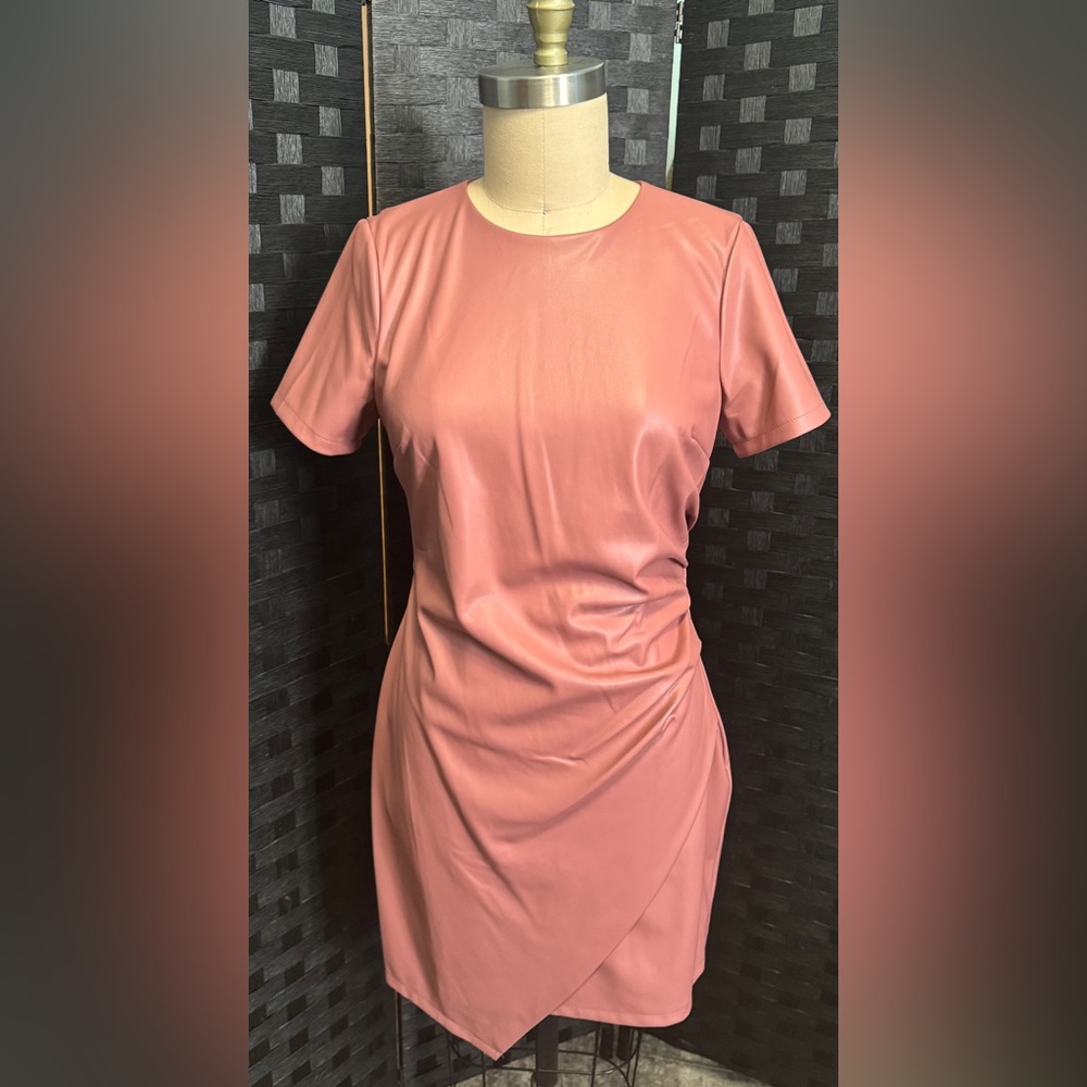 Donna Morgan Pink Sheath Dress Short Sleeve Crew Neck